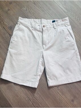 Vineyard Vines Men's White Flat Front Chino Shorts